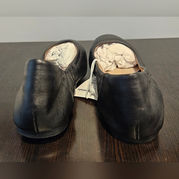 Amazon Essentials black leather Belice Ballet slip on flats - Picture 6 of 9